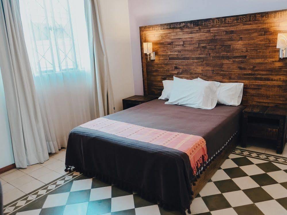 غوادالاجارا La Fe Hotel And Arts المظهر الخارجي الصورة